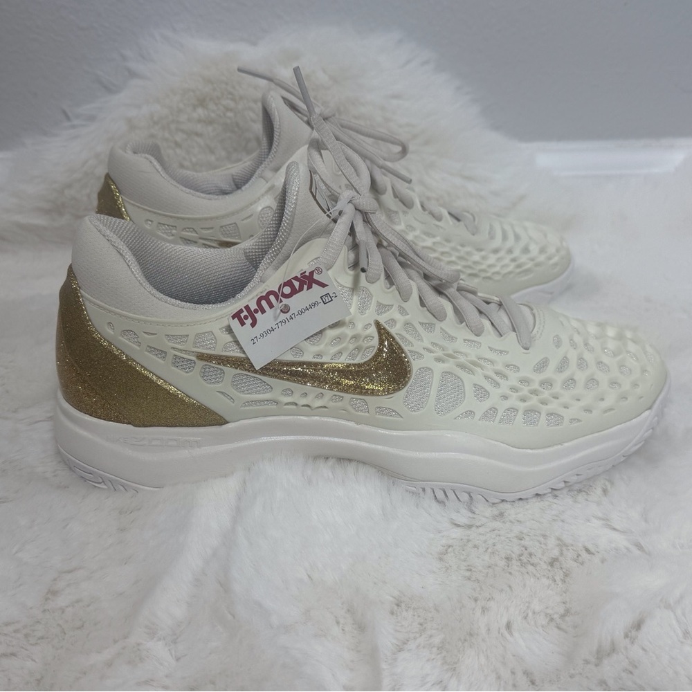 Nike Air Zoom Cage 3 Sneakers Cream and Gold Glitter Athletic Shoes, Size 10 - Picture 11 of 11